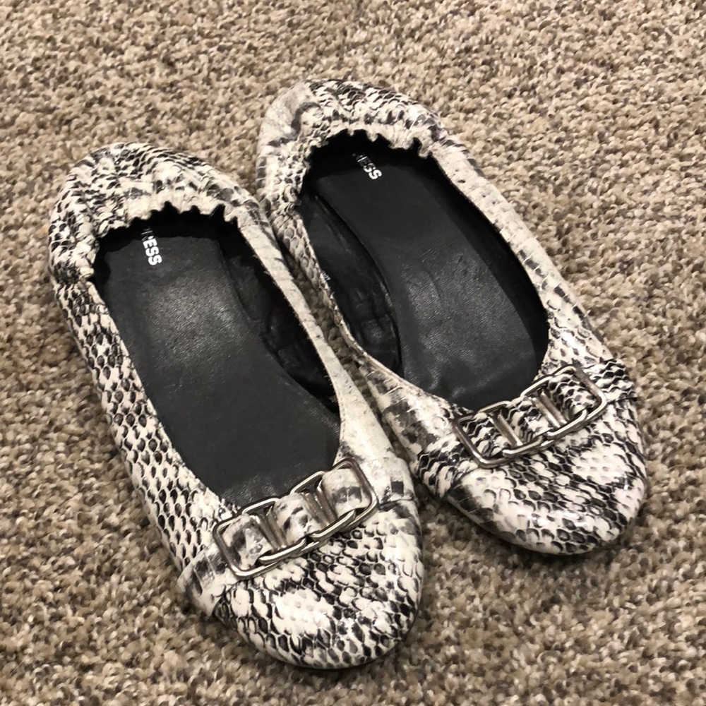 Express ballet flats